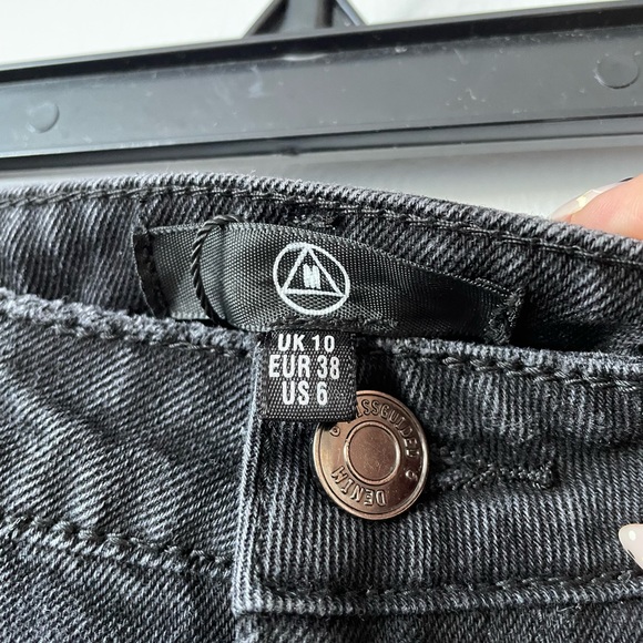 Missguided Distressed Black Denim Mini Skirt Size 6 - Picture 11 of 15